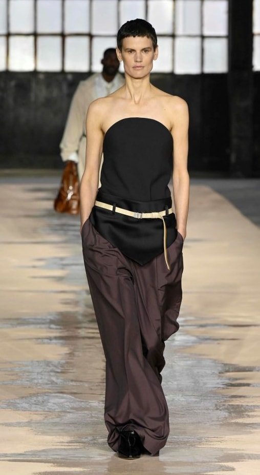 Un look Boss spring/summer 2026 (ph Francesc Ten/MFF)