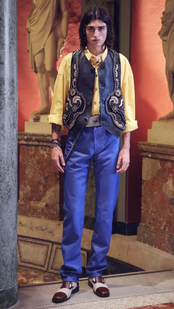 Un look Versace spring-summer 2026 (courtesy Versace)