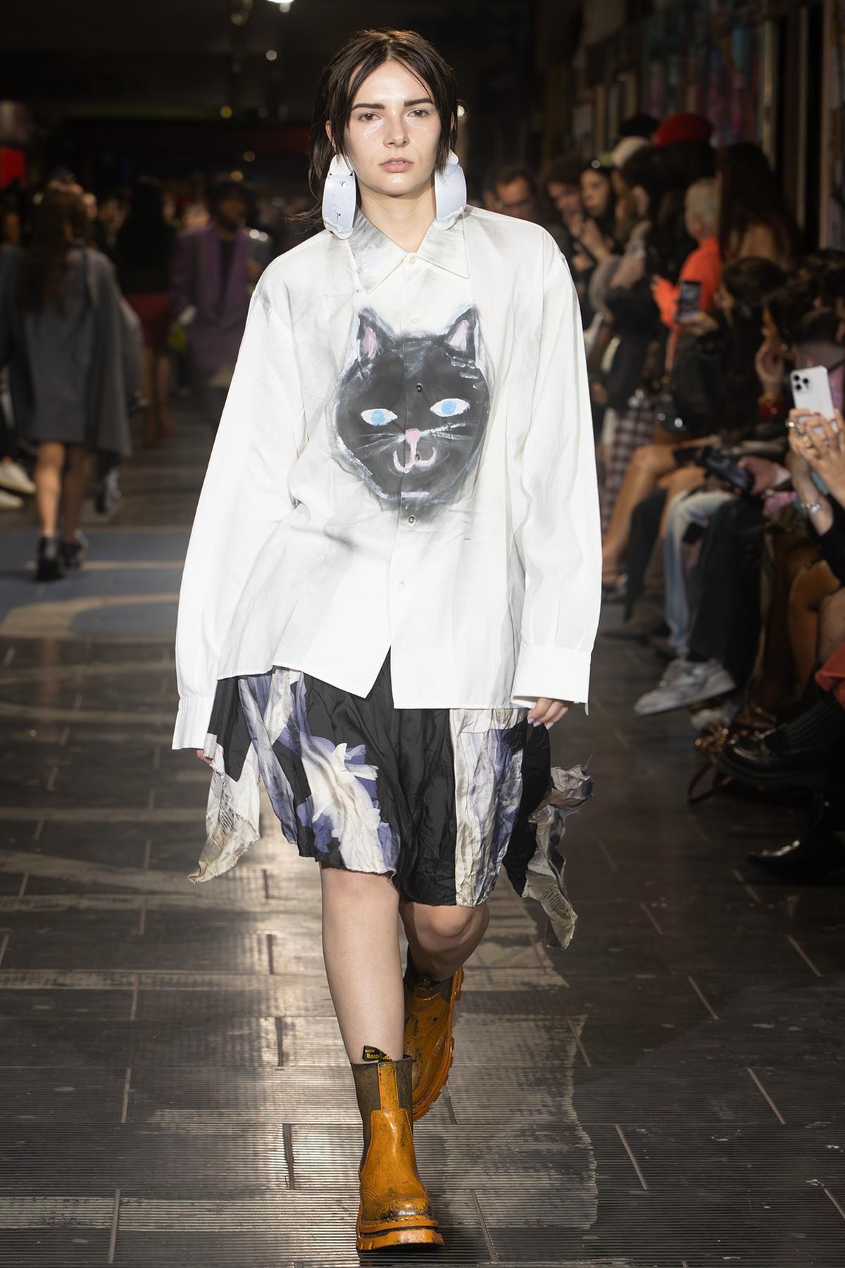 Un look Simon Cracker spring-summer 2026 (courtesy Simon Cracker)