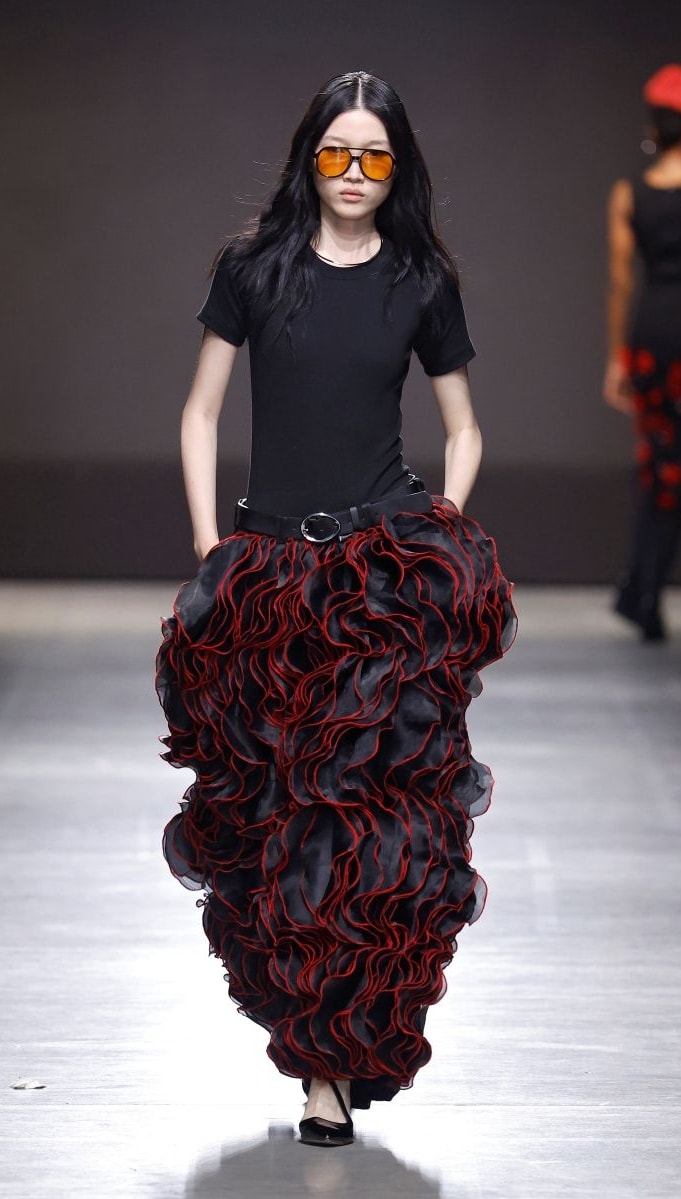 Un look Tokyo James spring-summer 2026 (ph Francesc Ten/MFF)