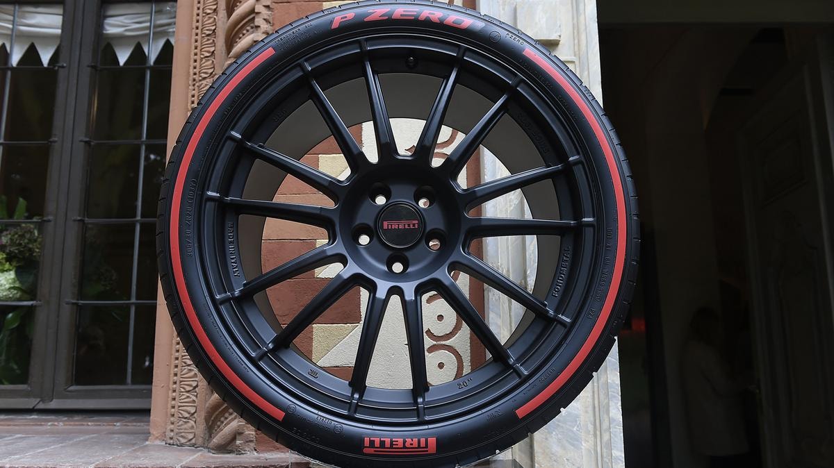 Pirelli, il golden power non sanziona i cinesi di Sinochem ma il governo apre a modifiche per risolvere lo stallo