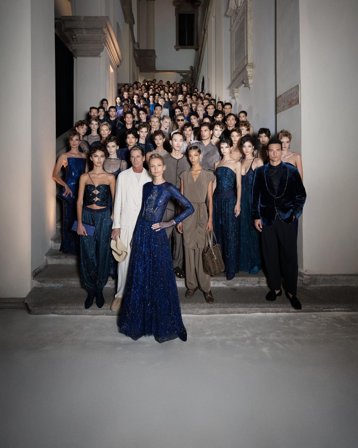 Il finale della sfilata Giorgio Armani primavera-estate 2026 (courtesy Armani)