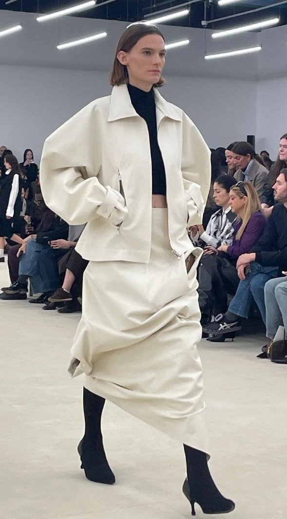 Un look Issey Miyake spring-summer 2026 (ph Silvia Manzoni)