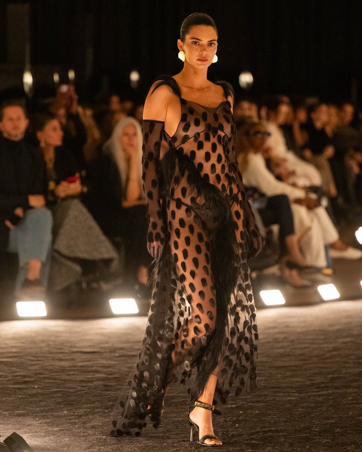 Un look Schiaparelli primavera-estate 2026 (courtesy Schiaparelli)
