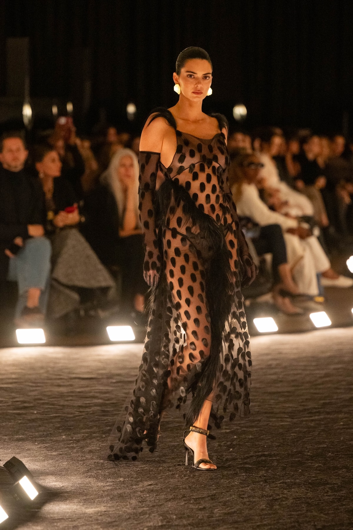 Un look Schiaparelli primavera-estate 2026 (courtesy Schiaparelli)