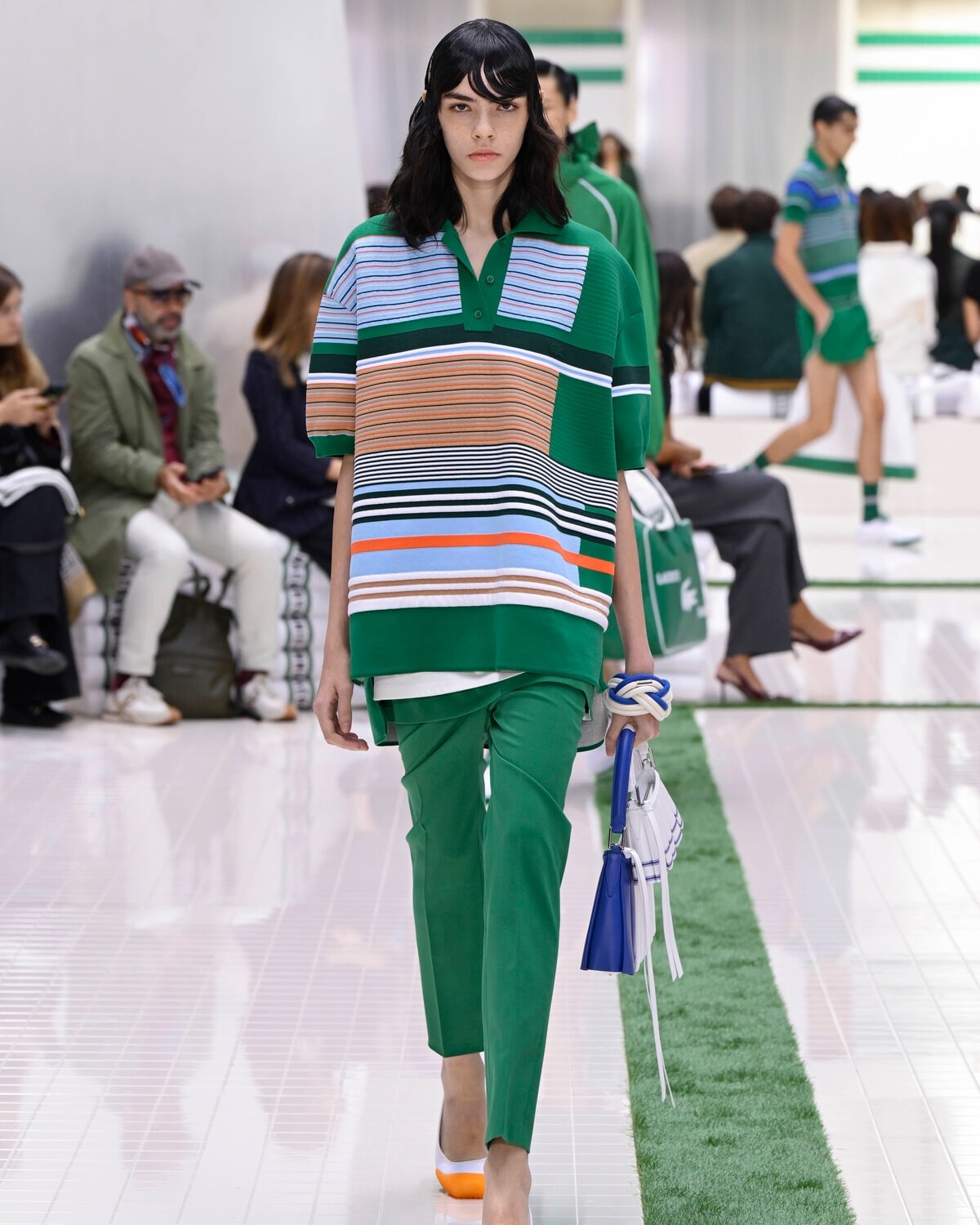 Un outfit Lacoste spring-summer 2026 (foto Francesc Ten/MFF)