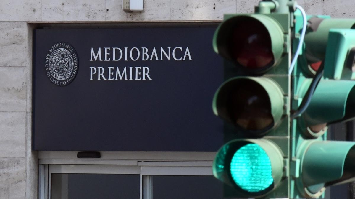 Mediobanca Premier