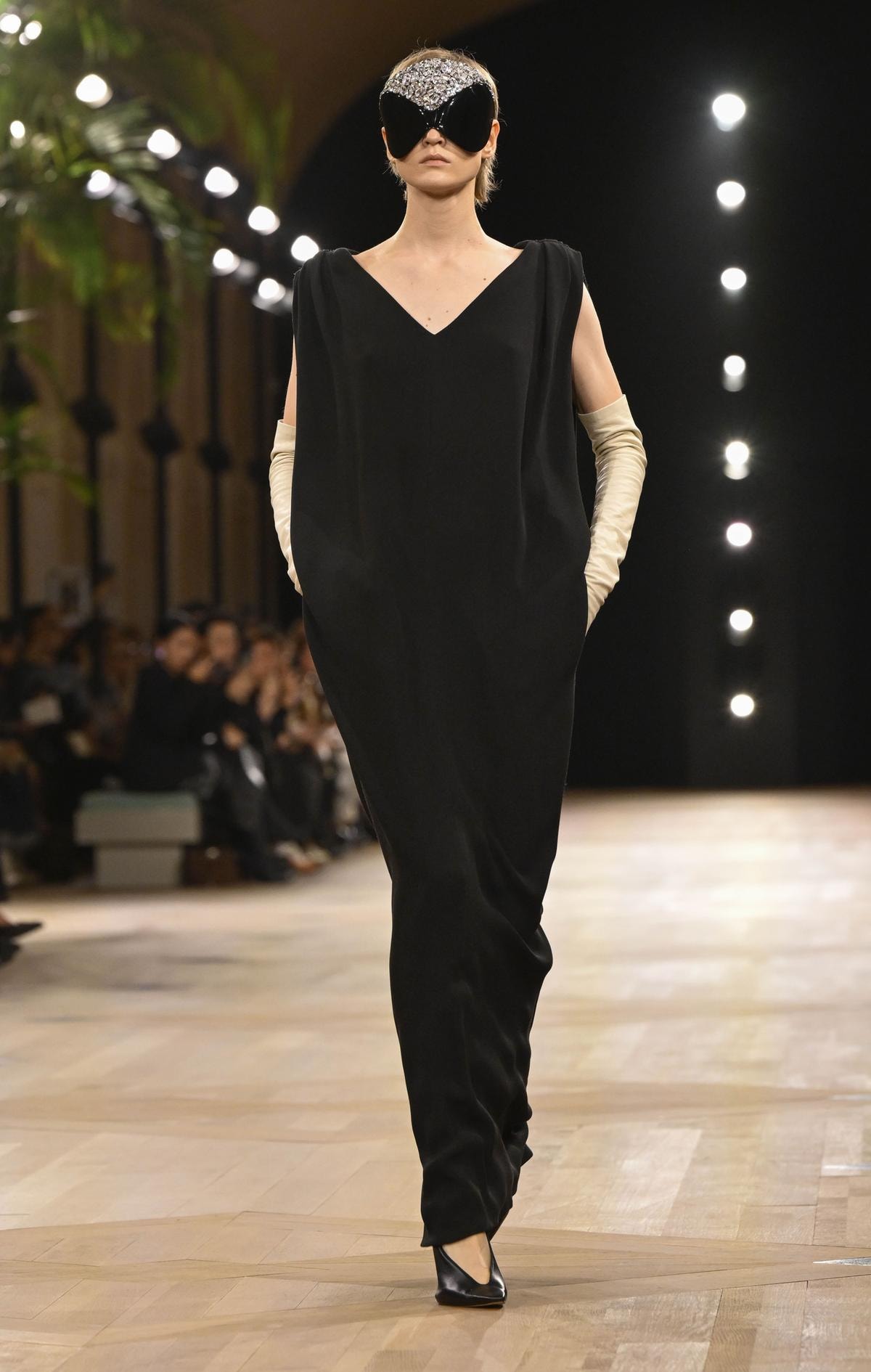Una proposta Balenciaga primavera-estate 2026 (Francesc Ten/MFF)