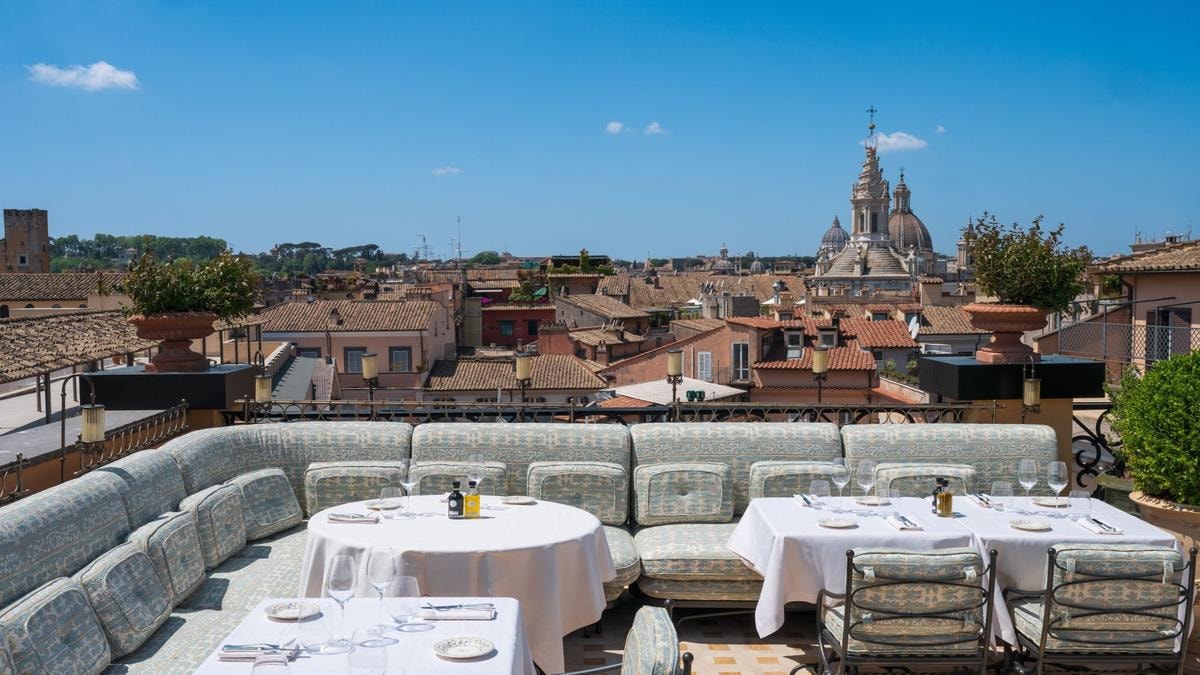 Le 10 più belle terrazze di Roma per un aperitivo o una cena