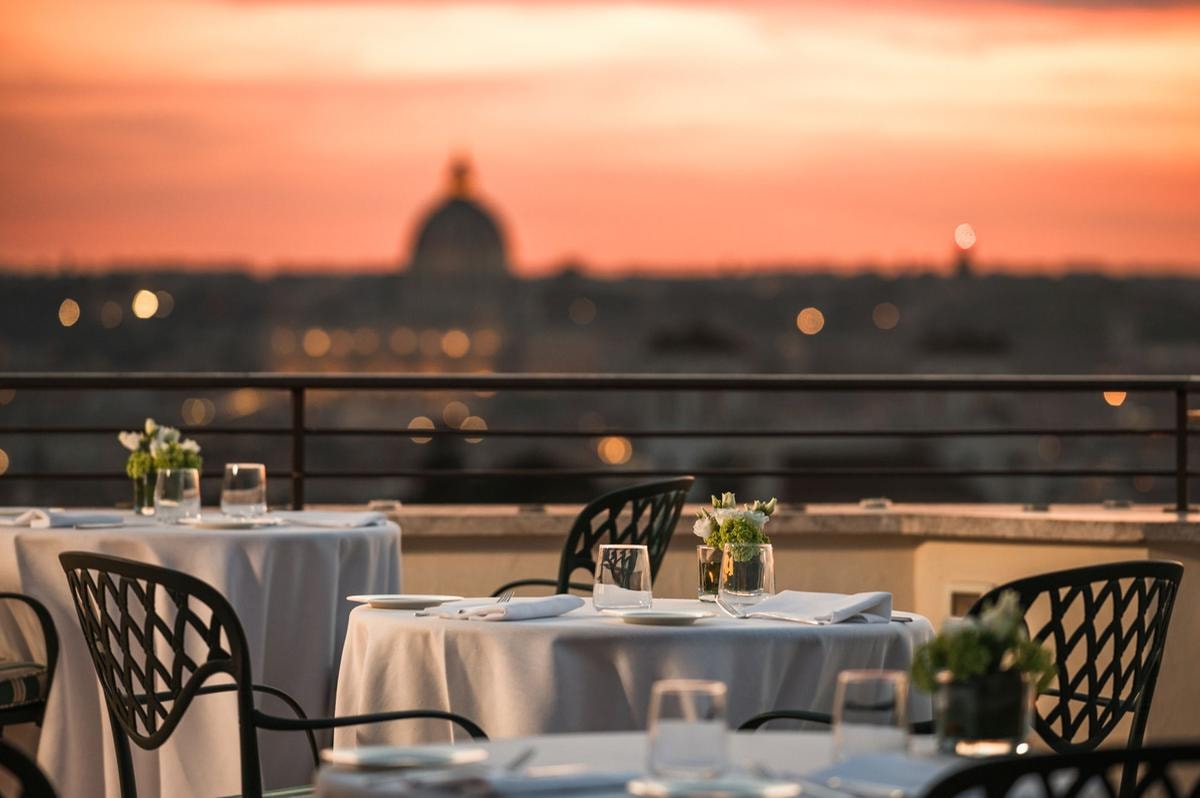 Le 10 più belle terrazze di Roma per un aperitivo o una cena
