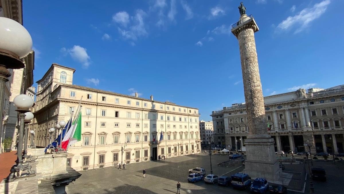 Meloni riscrive la legge Draghi: soglia d’Opa al 30%, assemblee in remoto e senza disturbatori, pmi quotate senza voto di lista