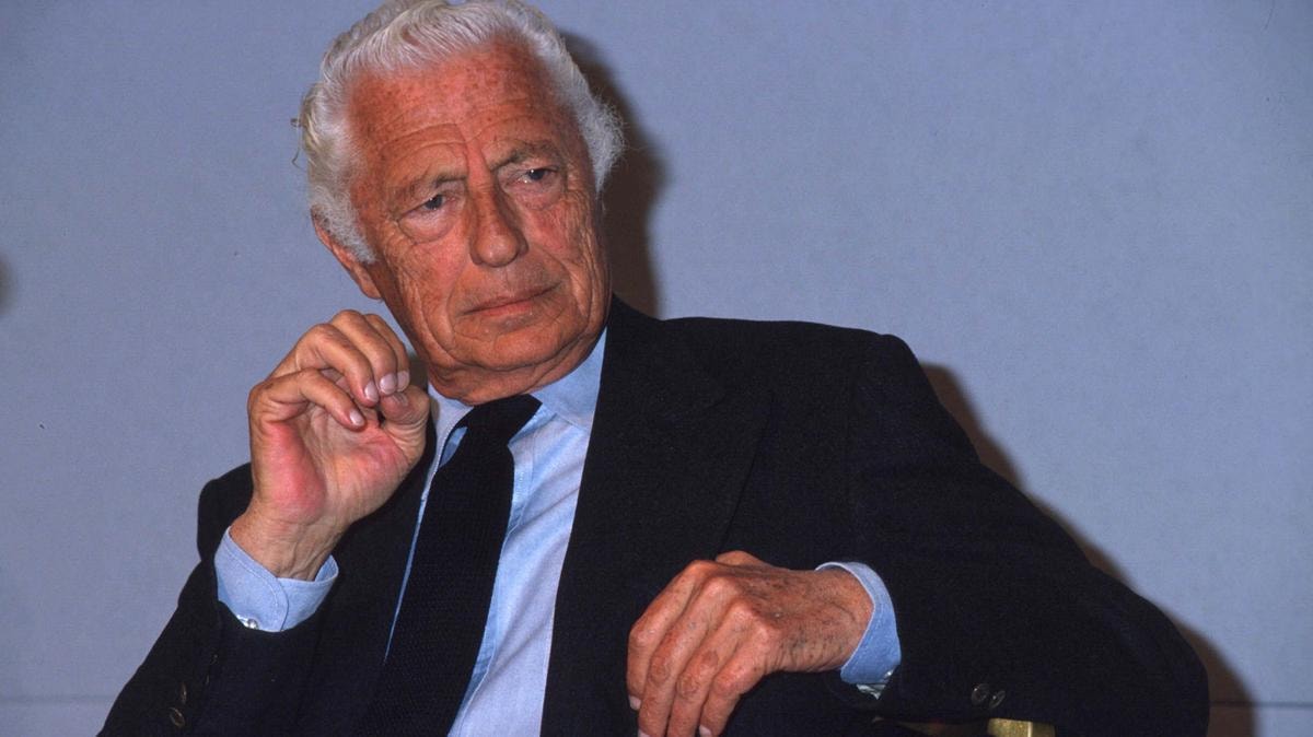 Eredità Agnelli, le nuove carte segrete: spunta una bozza di donazione della Dicembre a Edoardo il giorno prima della sua morte