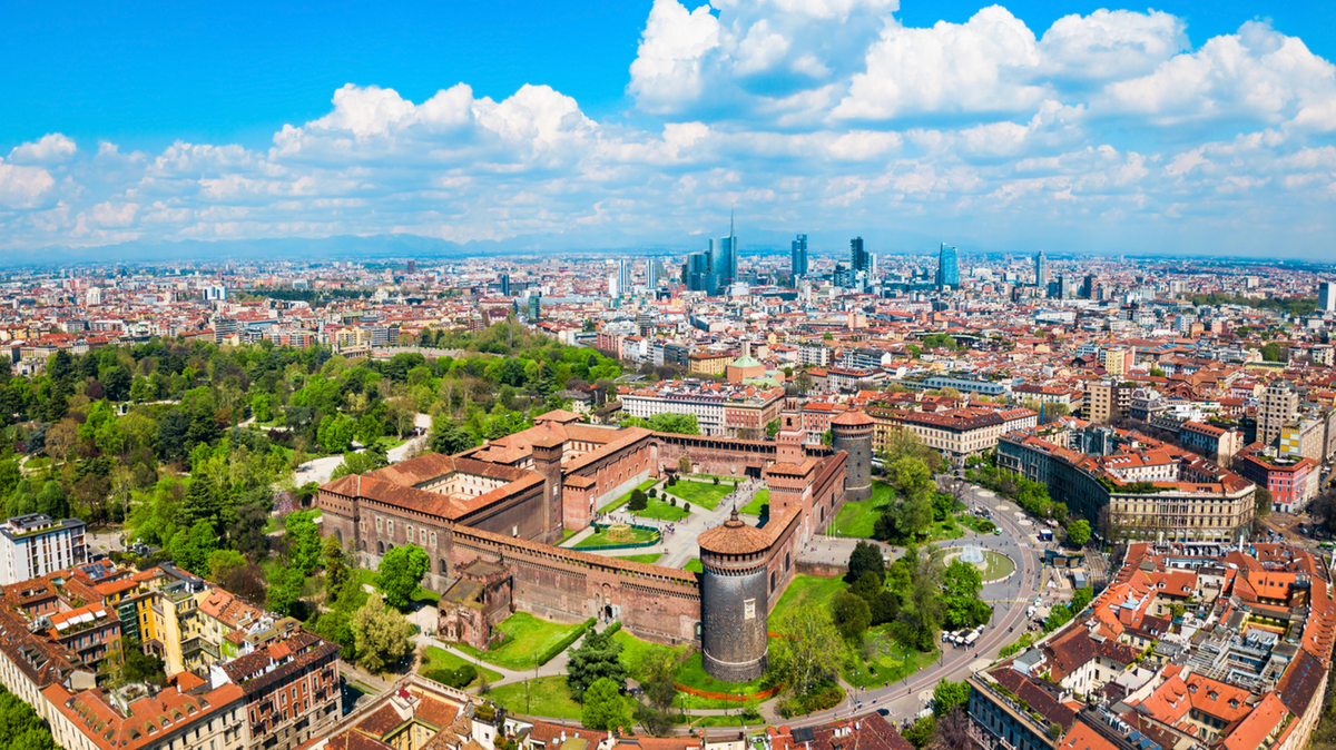 Case di lusso a Milano, prezzi record con gli italiani di rientro dall’estero. I valori zona per zona