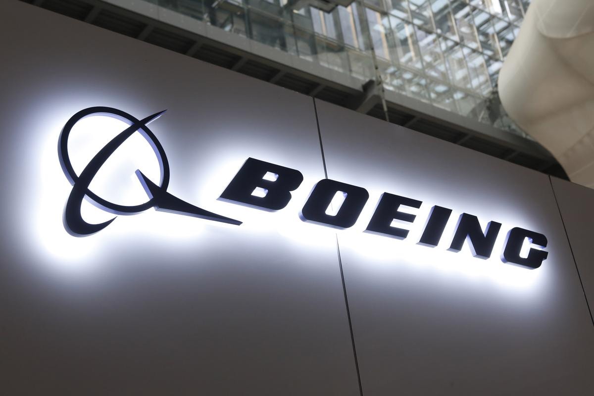 Boeing ottiene il via libera ad aumentare la produzione 737 Max a 42 jet al mese, l’azione sale nel pre-market