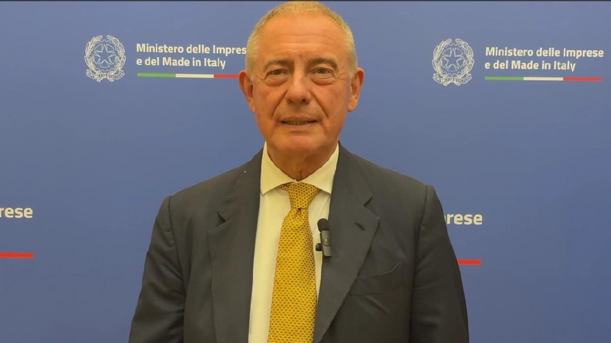 Adolfo Urso: «Nel disegno di legge le norme contro l’ultra-fast fashion e caporalato»