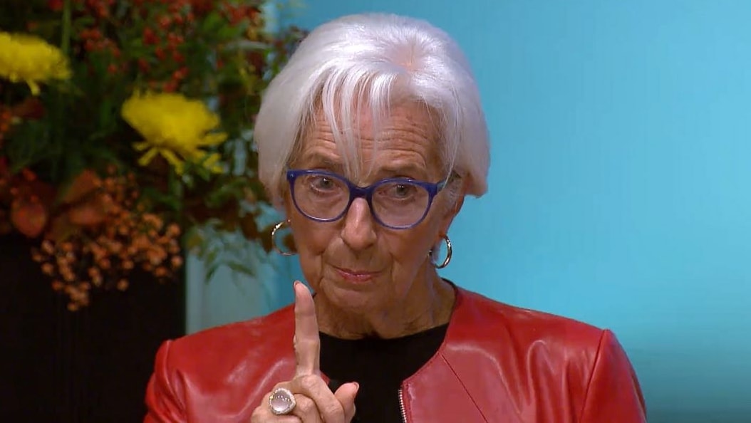 Christine Lagarde (Bce): l’Ue punti sulle rinnovabili, non è più sostenibile la dipendenza da gas e petrolio importati