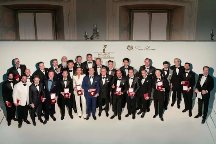 I 23 sarti protagonisti dell'edizione di Milano Su Misura 2025 durante la cena di gala a Palazzo Clerici.