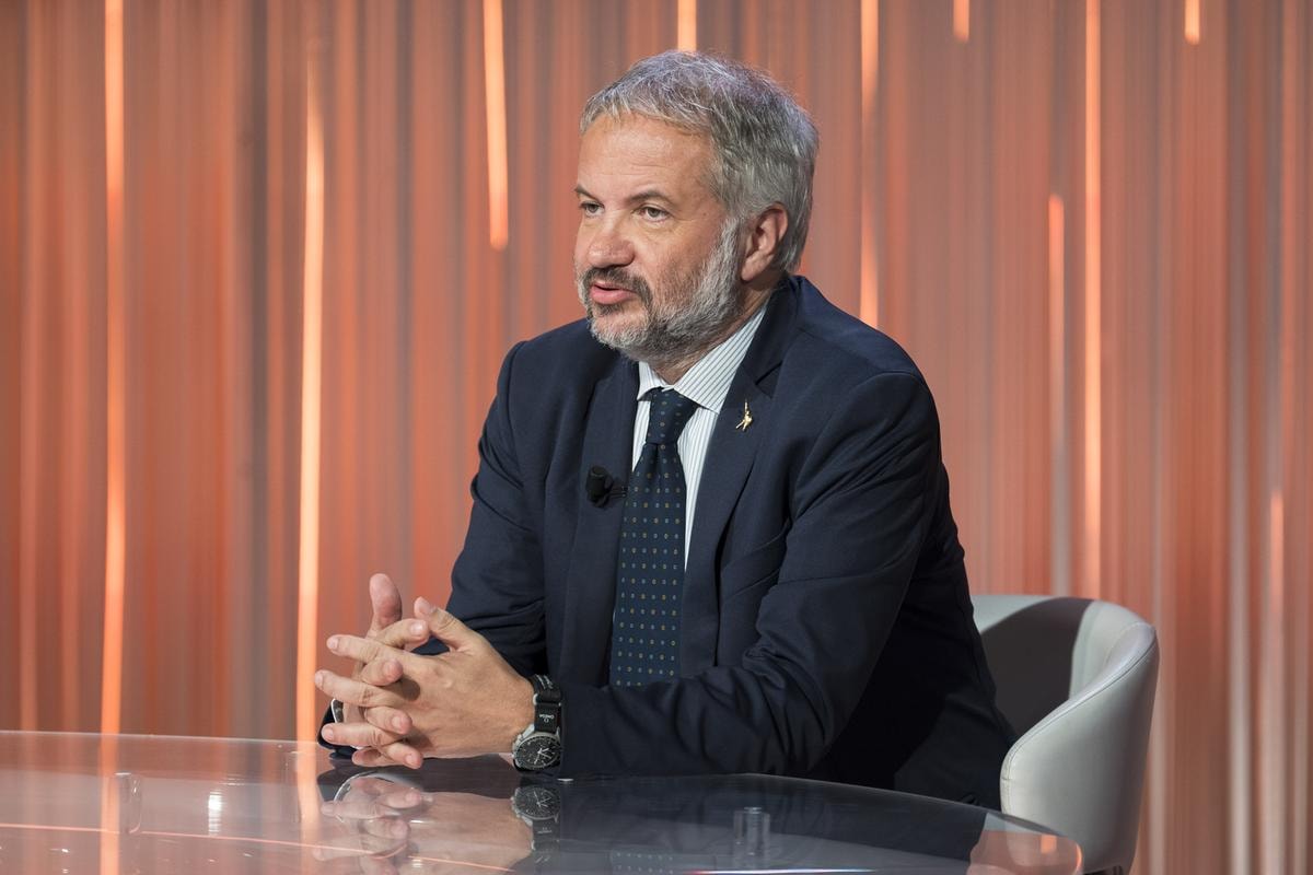 Manovra, parla Borghi: la legge di Bilancio non è chiusa, su banche e case ora la parola passa al Parlamento