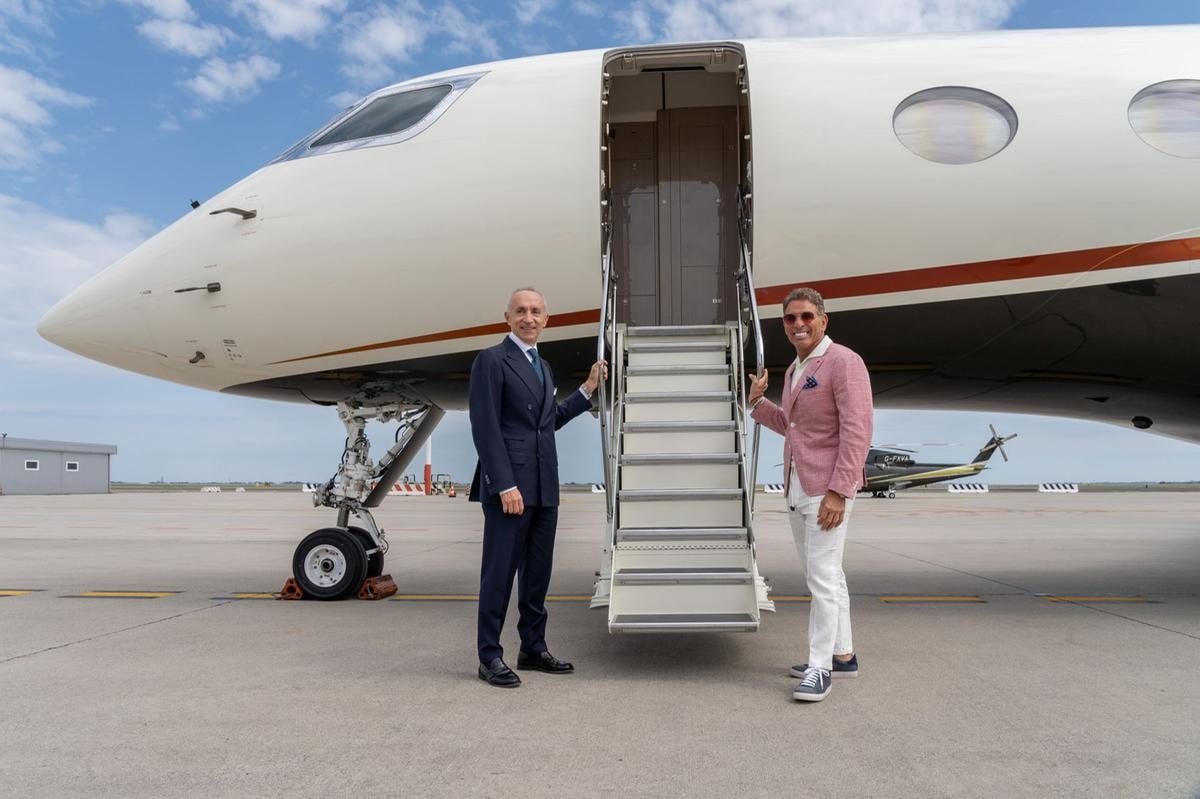 Alberto Galassi, ceo Ferretti Group (di cui fa parte Riva), e Kenn Ricci, chairman Flexjet.