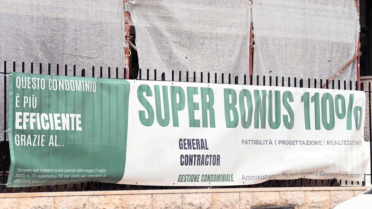 Superbonus, arrivano le lettere dall’Agenzia delle Entrate: ecco gli immobili nel mirino