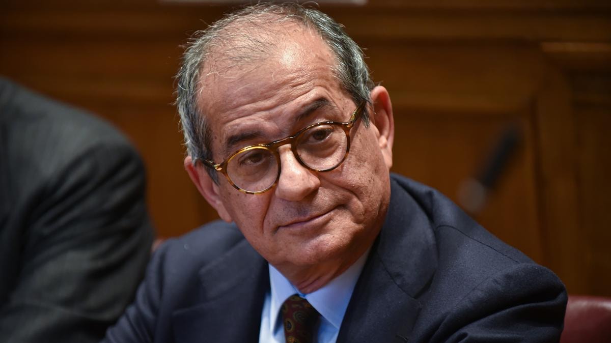 Manovra, Tria (ex ministro dell'Economia): giusto fare una legge di Bilancio prudente