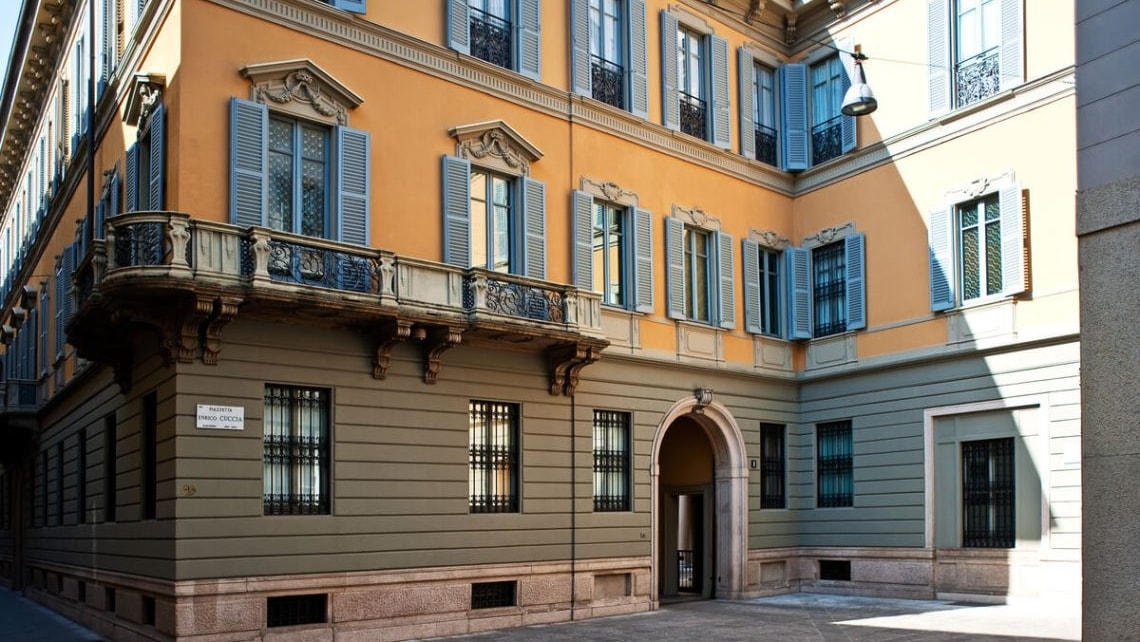 Mediobanca dice addio all’assemblea il 28 ottobre. Il colpo di spugna sull’indentità storica di Piazzetta Cuccia