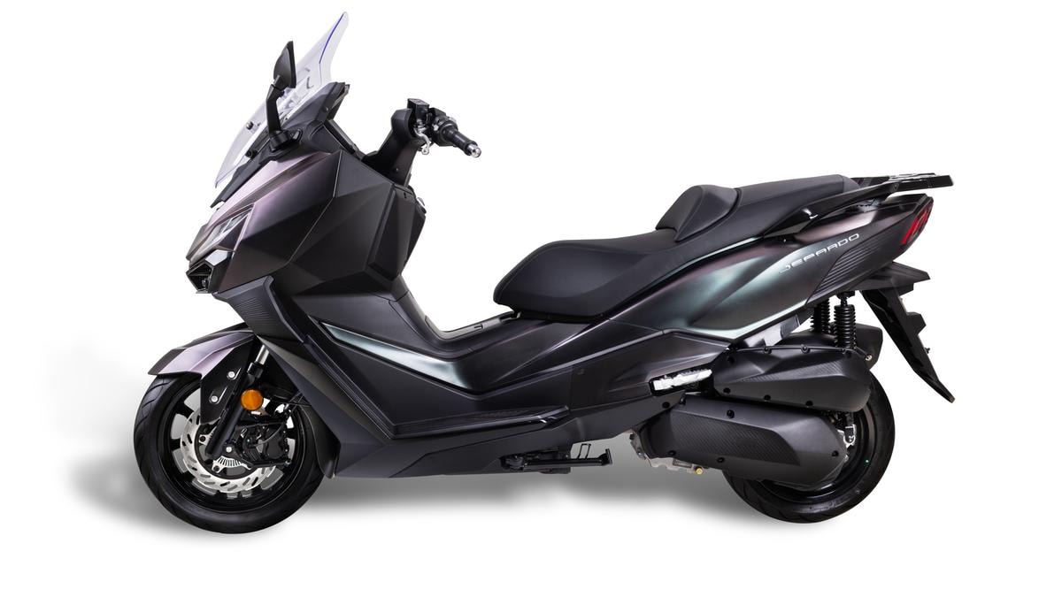 SYM celebra ad Eicma i 20 anni della filiale italiana e presenta la nuova gamma di scooter del brand