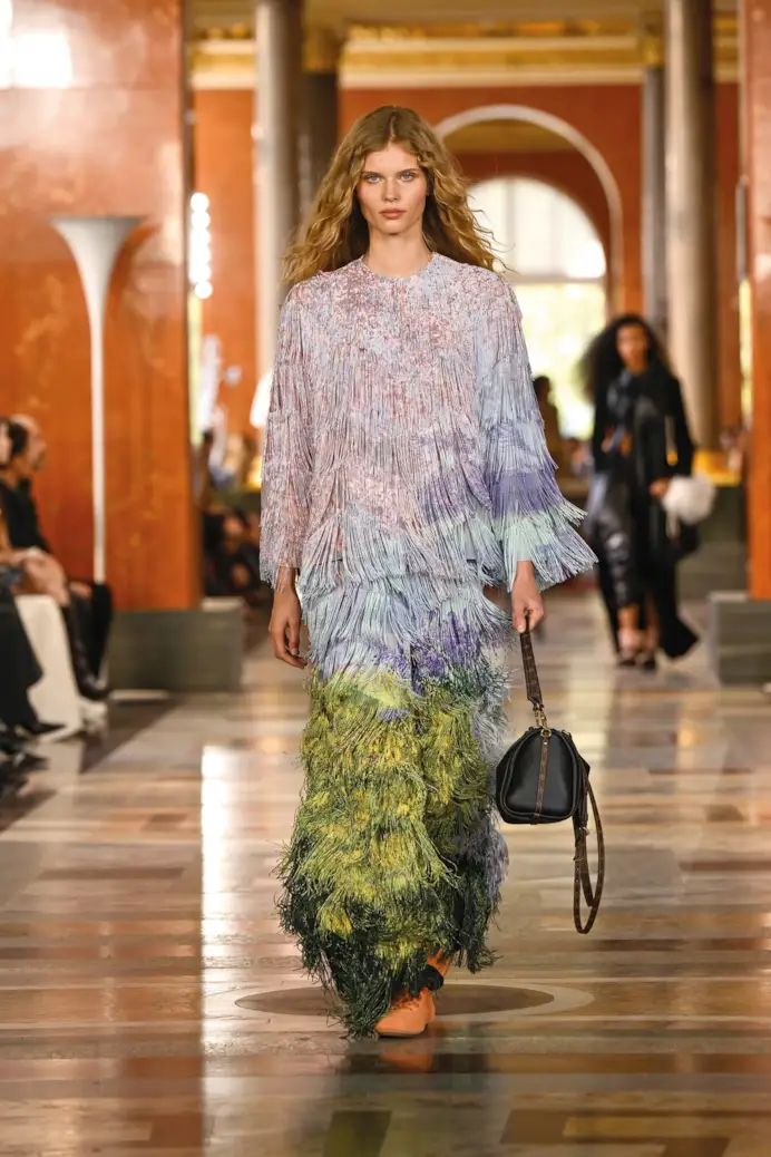 Un look Louis Vuitton spring-summer 2026 (foto Francesc Ten/MFF)