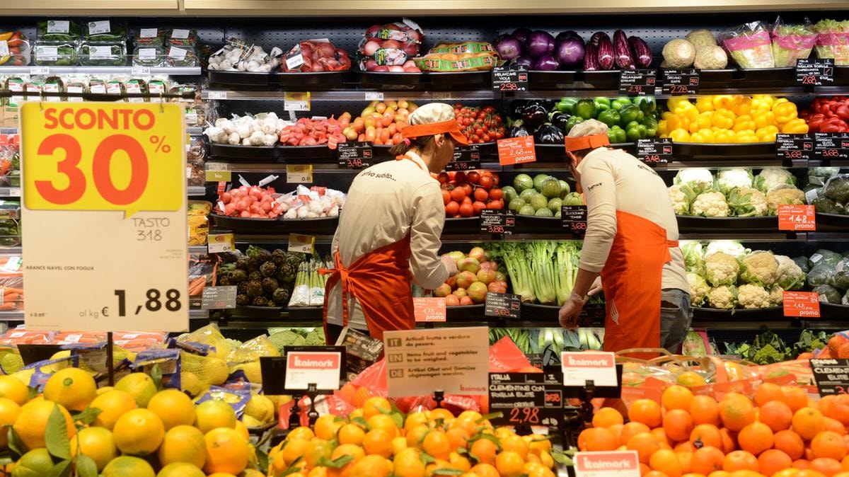 Consumi, l’Istat certifica il boom dei prezzi alimentari: dal 2021 impennata del 25% 
