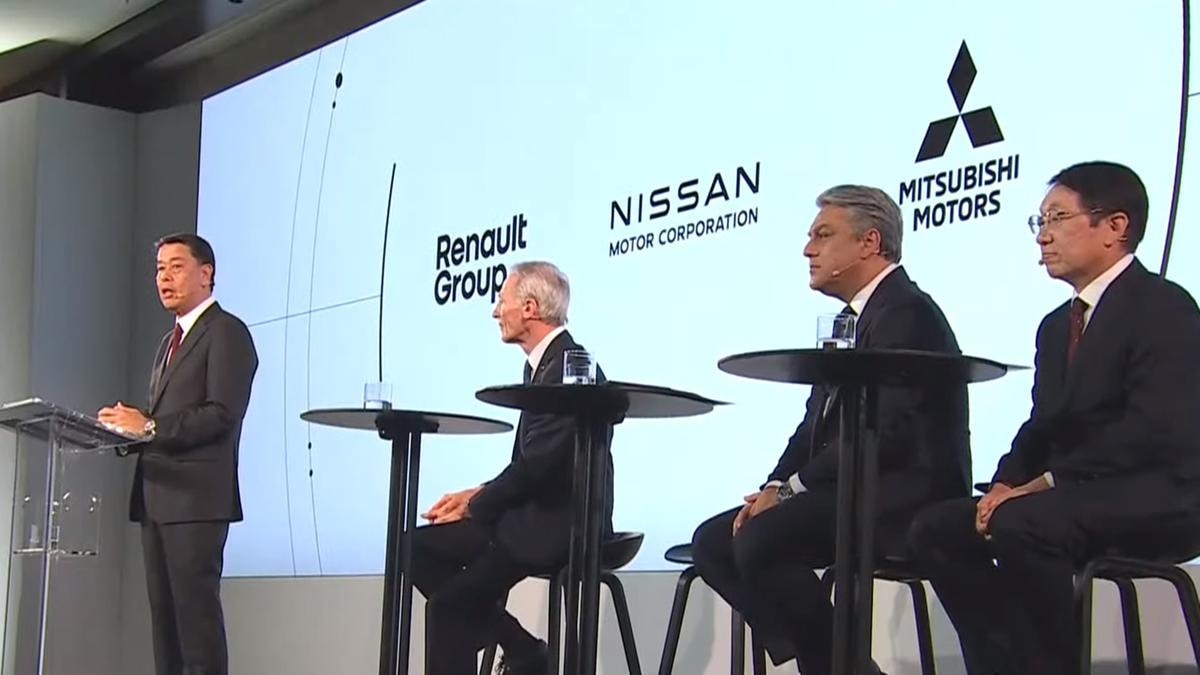 Renault, l’alleanza con Nissan può ripartire: la svolta dopo l’addio del ceo Luca de Meo 