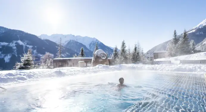 Il fascino del freddo: i 5 luoghi più straordinari dove provare la cold therapy