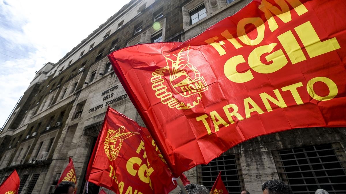 Ex Ilva, è rottura tra governo e sindacati: sciopero di 24 ore mercoledì 19 