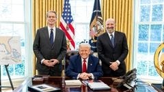 Scott Bessent, Donald Trump e Howard Lutnick