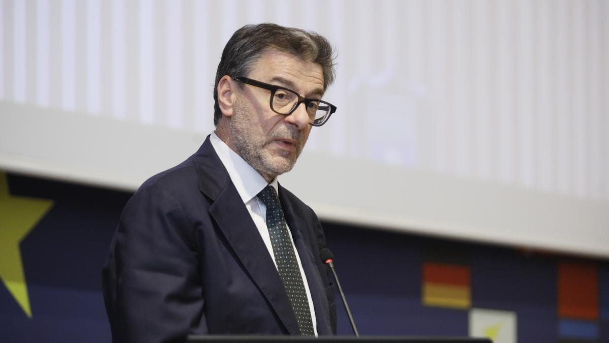 Canone Rai, verso un taglio da 90 a 70 euro: spunta l’emendamento in Manovra firmato Lega 