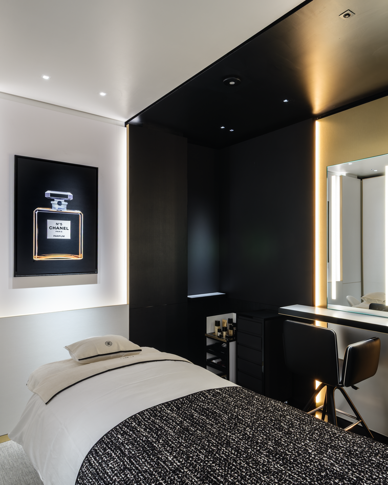 La cabina skincare nella fragrance & beauty boutique di Chanel a Bologna (courtesy Chanel)