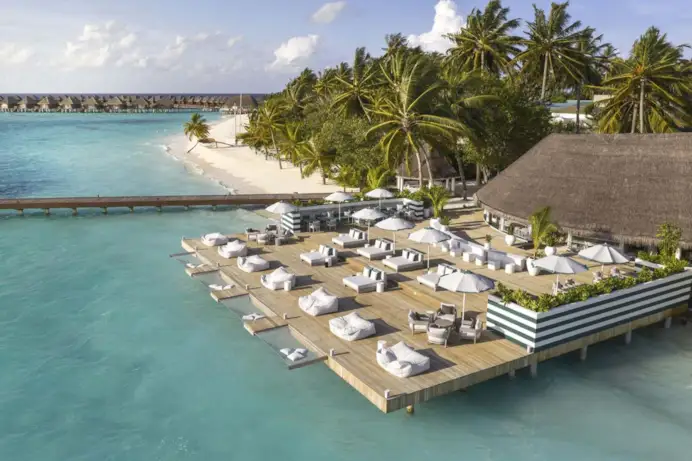 L’isola che c’è… è alle Maldive. Non solo una, ma più di mille che formano un paradiso tropicale