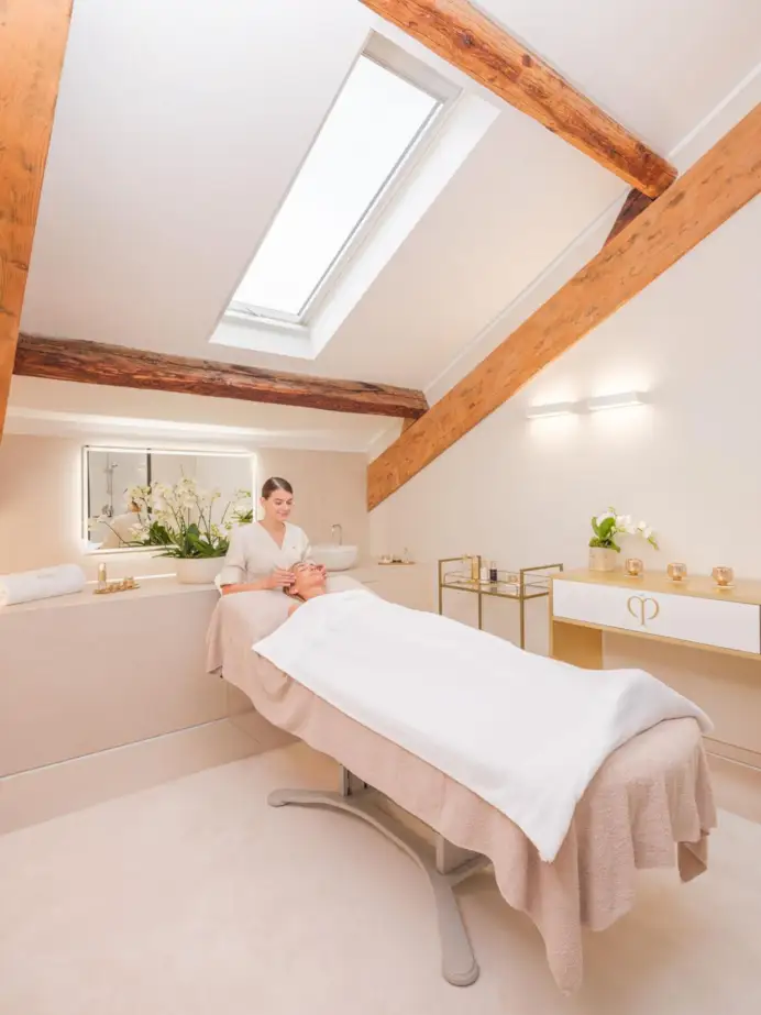 A Milano, la clinica della bellezza firmata Clé de Peau Beauté