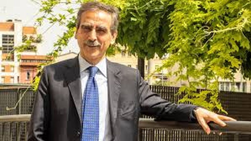 Caltagirone, Milleri e Lovaglio indagati per la scalata di Mps a Mediobanca. Il dossier in Consob