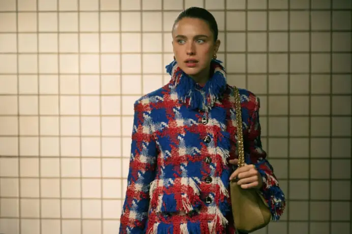 Margaret Qualley nel corto Métiers d'arts 2026 (courtesy Chanel)