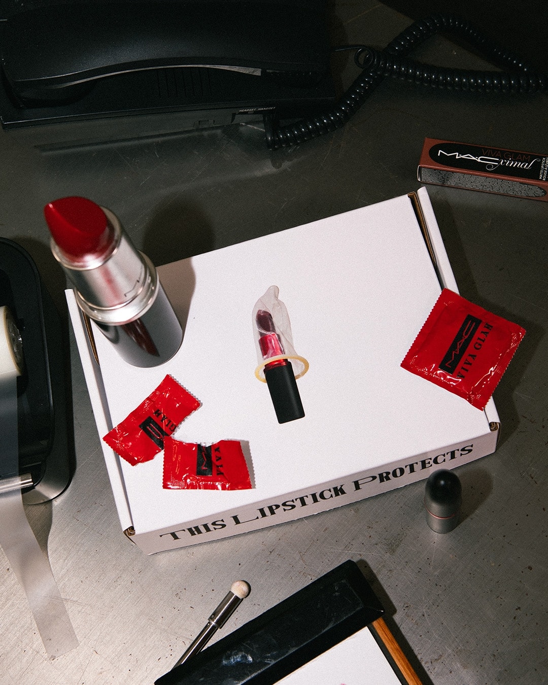 La campagna di Mac Viva glam in occasione del World Aids day 2025 (courtesy Mac cosmetics)