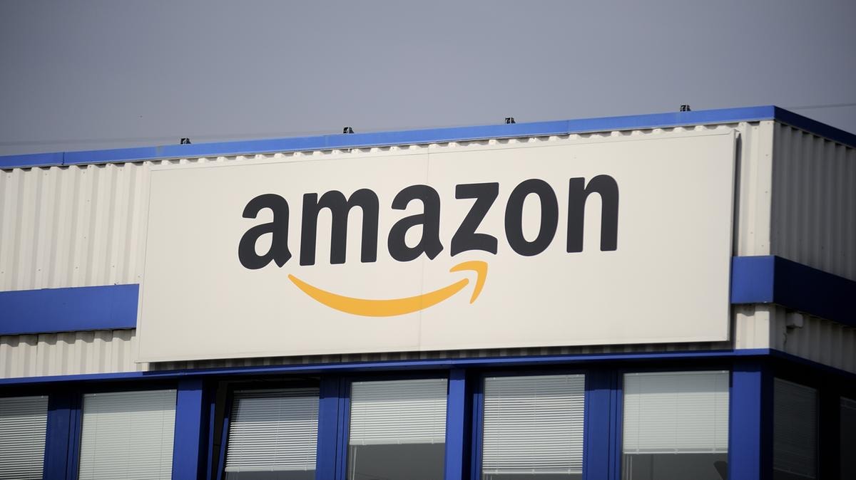 Amazon sfida Nvidia sui chip, perché la soluzione di Jeff Bezos può cambiare le regole dell’AI