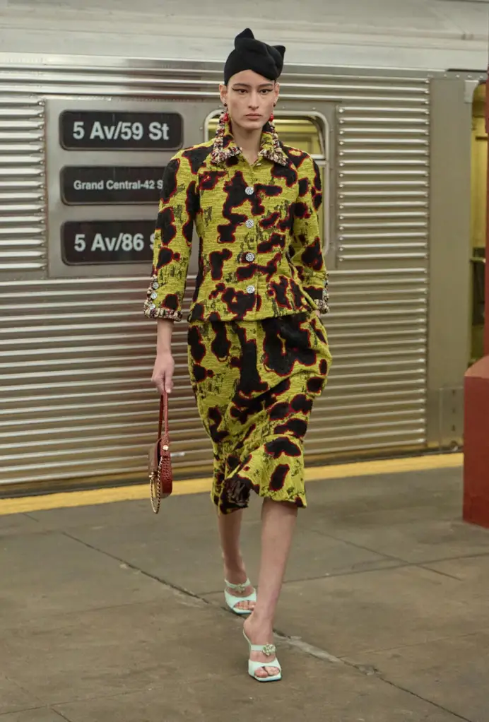 Un look Chanel Métiers d'art 2026 (courtesy Chanel)