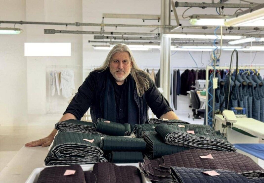 Roberto Menichetti nei laboratori Turnbull & Asser (courtesy Turnbull & Asser)