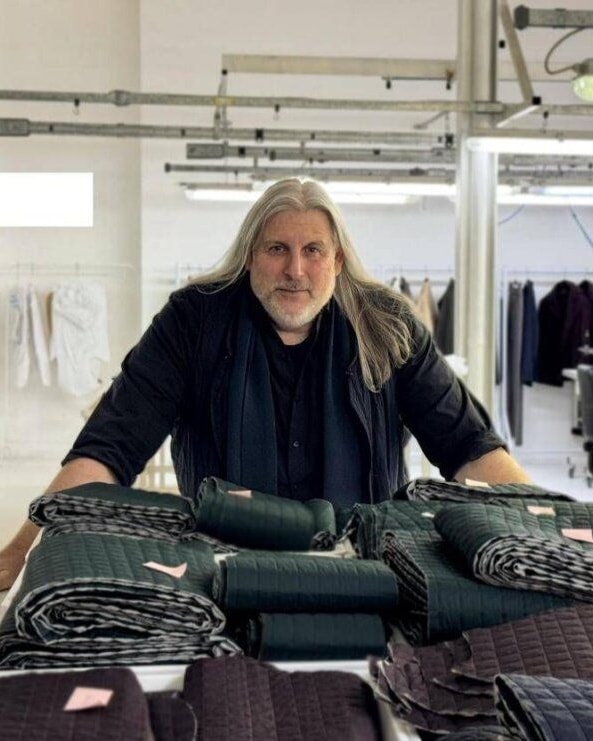 Roberto Menichetti nei laboratori Turnbull & Asser (courtesy Turnbull & Asser)