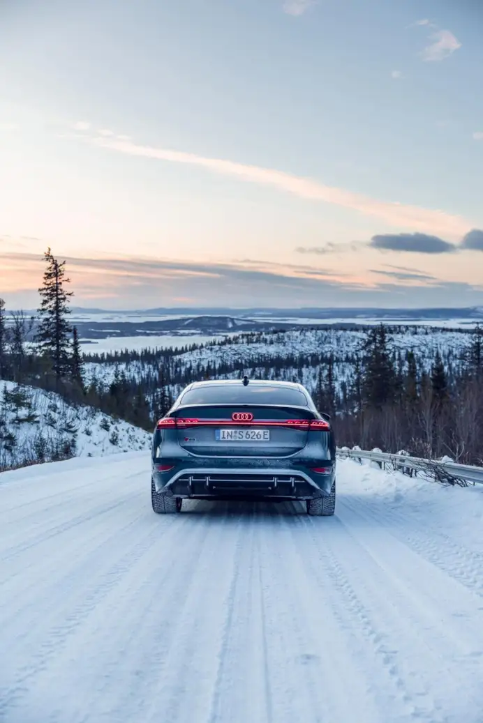 Audi S6 Sportback e-tron in the snow