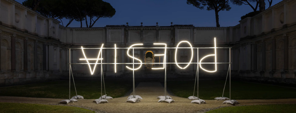 Marcello Maloberti x Aspesi: la capsule Poesia, lo sguardo minimo e un’eco di Montale