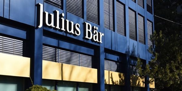 Julius Baer invita i clienti più piccoli del wealth management ad aggiungere denaro ai loro portafogli