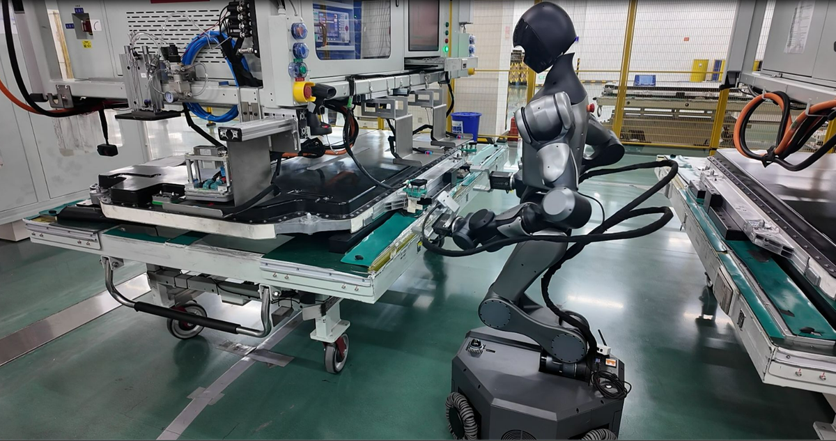 Il robot umanoide di Catl (Xiaomo) in azione