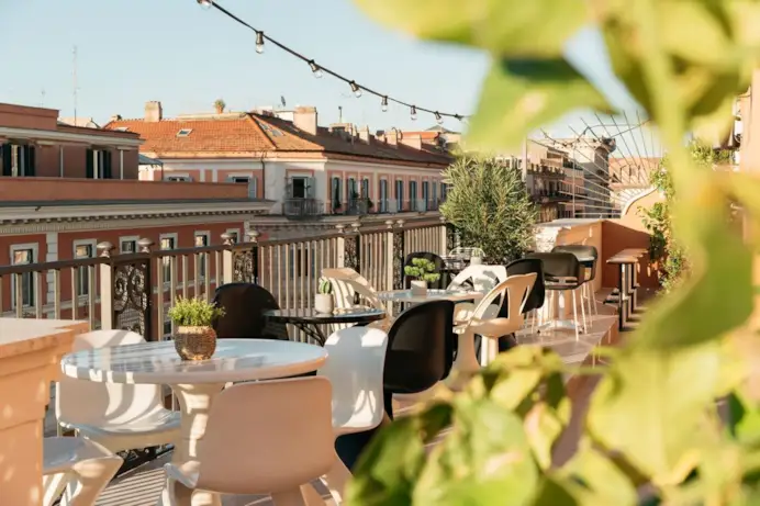 Nel cuore di Roma ha aperto Ruby Giulia, albergo lean luxury dall’anima pop