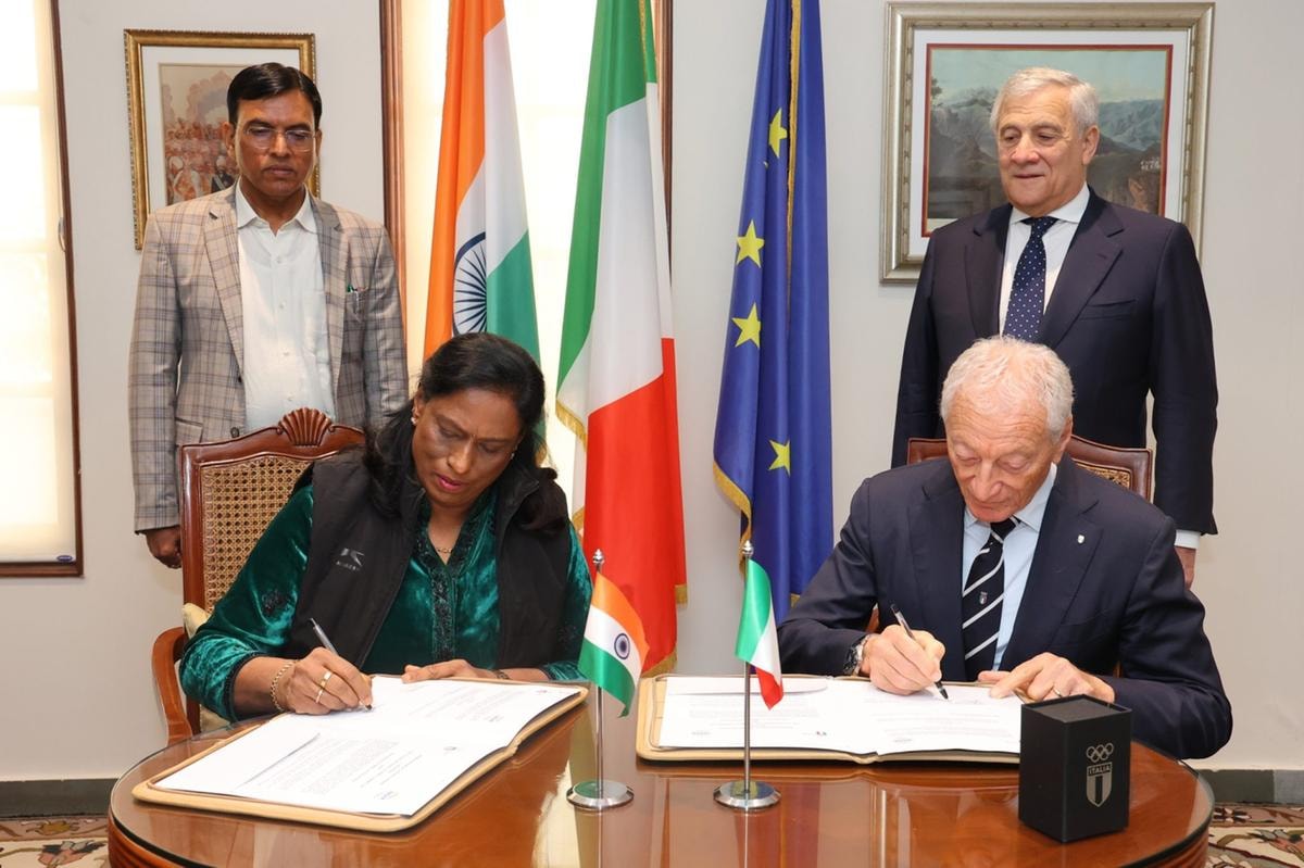 Mansukh Mandaviya, ministro dello sport indiano,  PT Usha, presidente Ioa,  Luciano Buonfiglio, presidente Coni, e Antonio Tajani, ministro degli Esteri